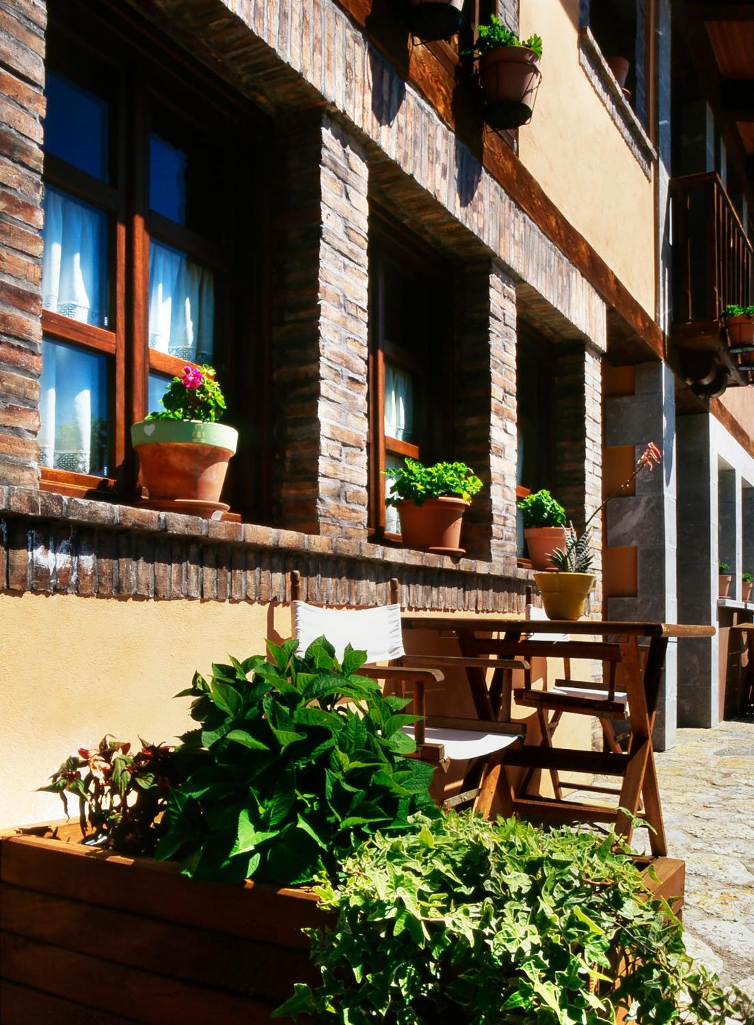 Casa Rural La Riba Sames Exteriör bild